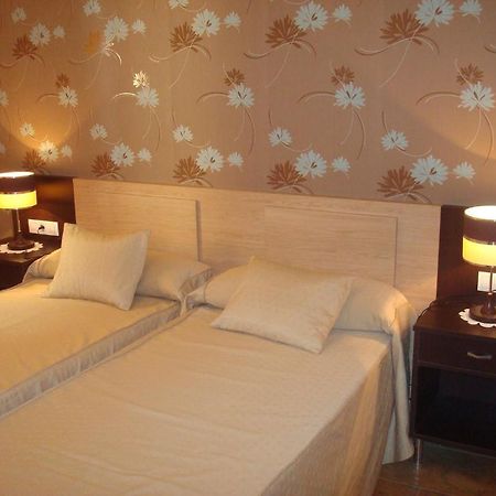 Hotel Los Chiles Villanueva Del Arzobispo Zimmer foto